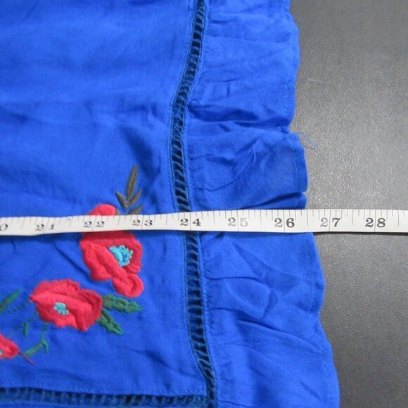 Umgee Blue Cold Shoulder Floral Embroidered Top
New - Picture 8 of 8